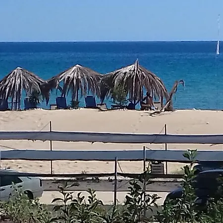 Ammolofi Beachfront Villas